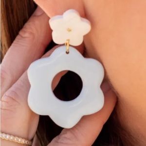 Merry Mae Jillian Harris earrings from a Jilly box